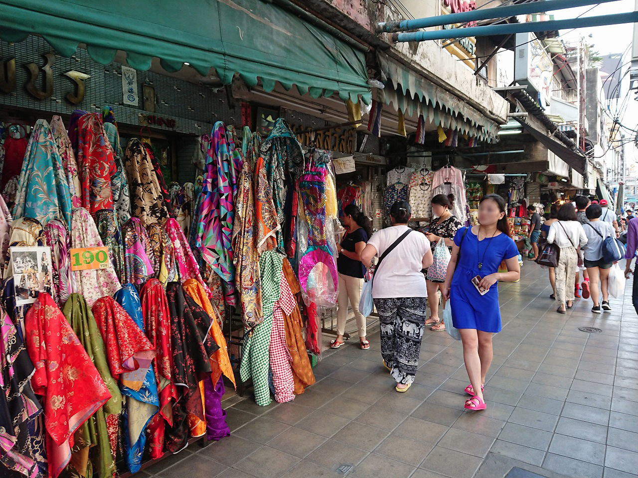 バンコクでお土産買うならプラトゥーナム市場がおすすめ タイおっさん一人旅 その26 ランクルと家とモノ 時々投資